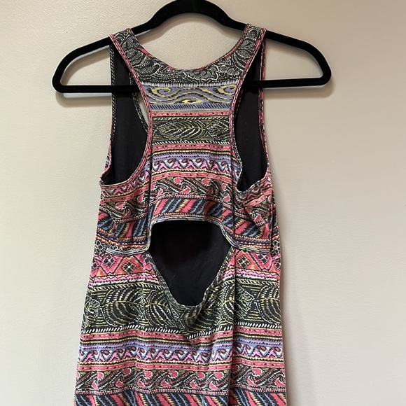 AE Dress - Picture 3 of 4